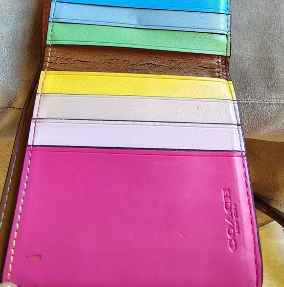 Coach Leather Wallet - Picture 2 of 6